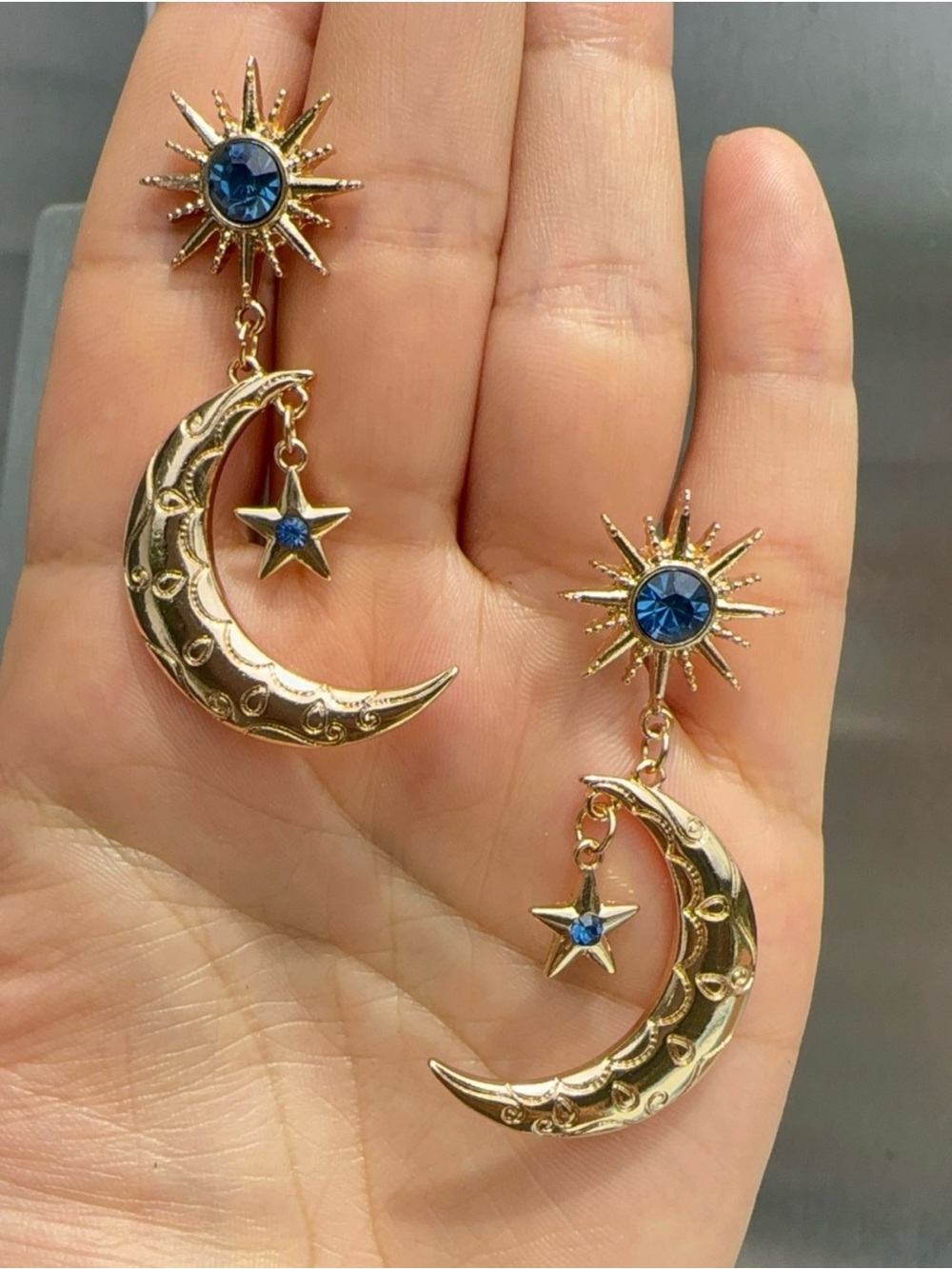 moon and star earings - Picture 2 of 2